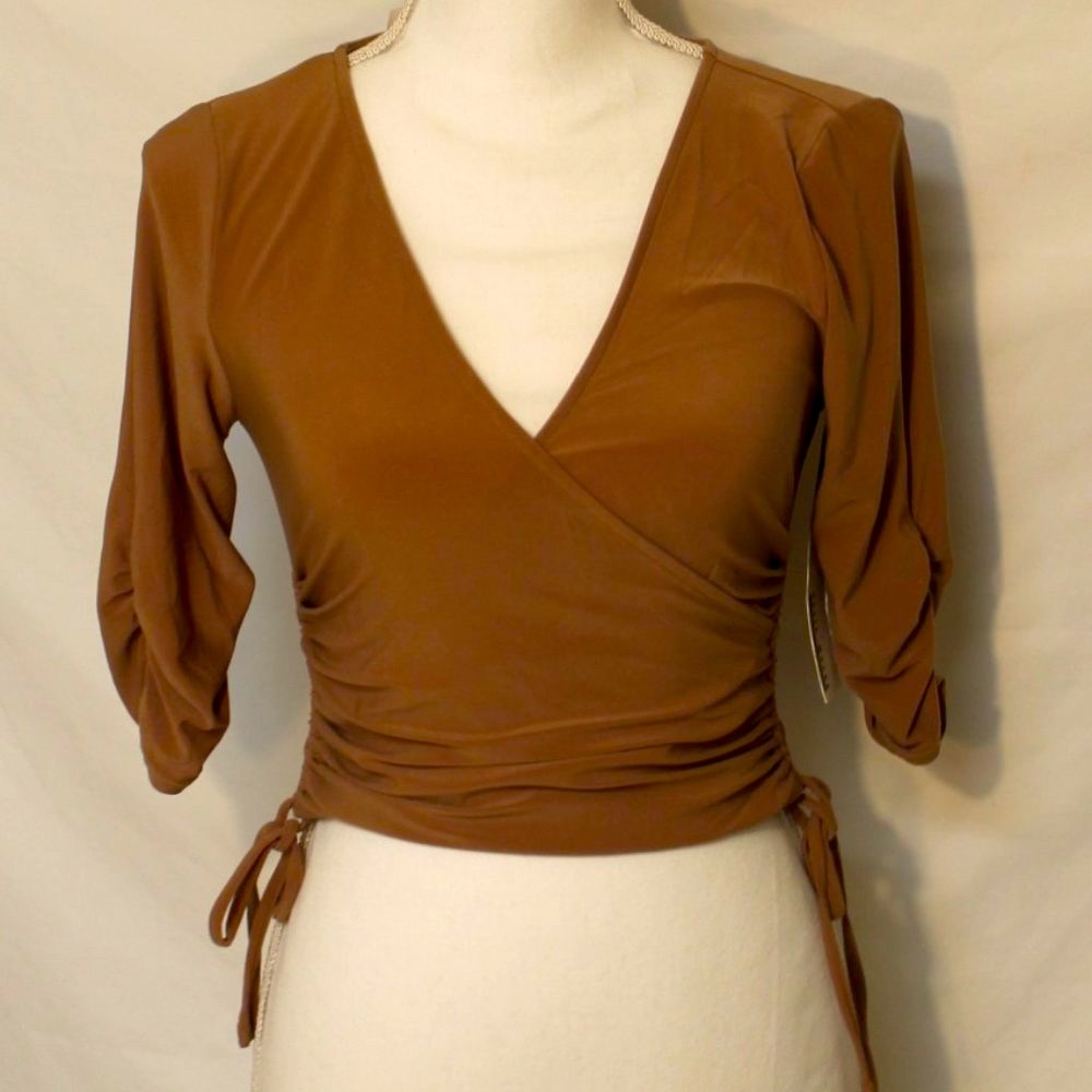 HAUTE MONDE TAN WRAP BLOUSE SIZE SMALL V-NECK FRONT GATHERED 3/4 SLEEVE TIES NWT - Picture 1 of 11